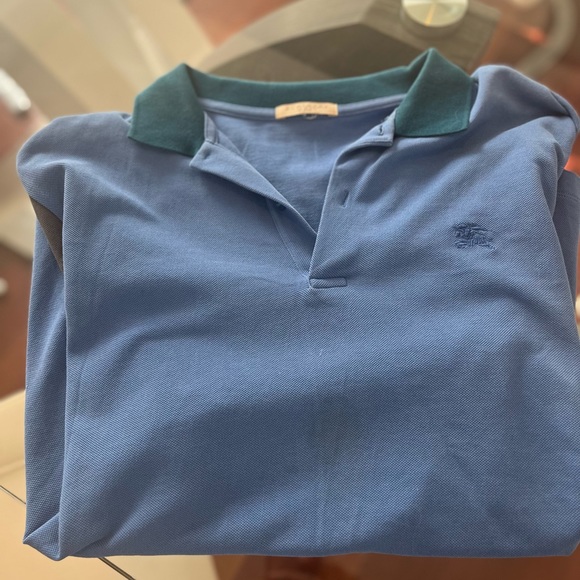 Burberry men’s polo shirts in sizes large /xtra large ..asking for 75$ per polo - Picture 7 of 7